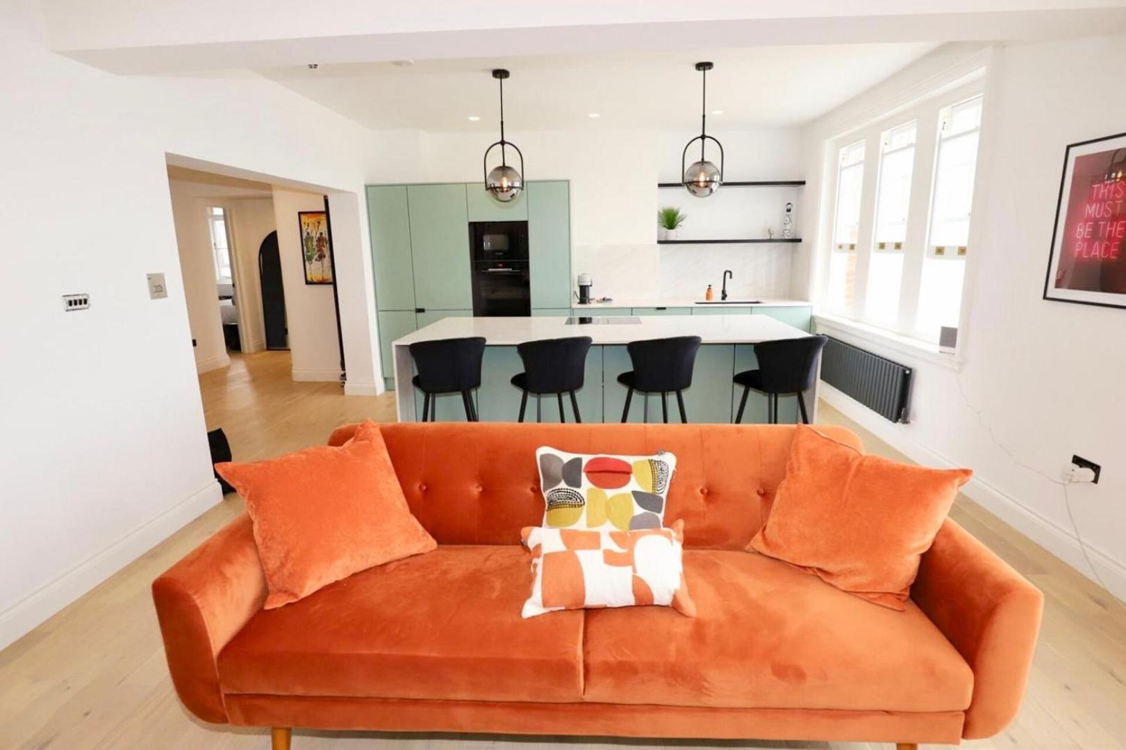 Newly Refurbished W/ River Views Лондон Экстерьер фото