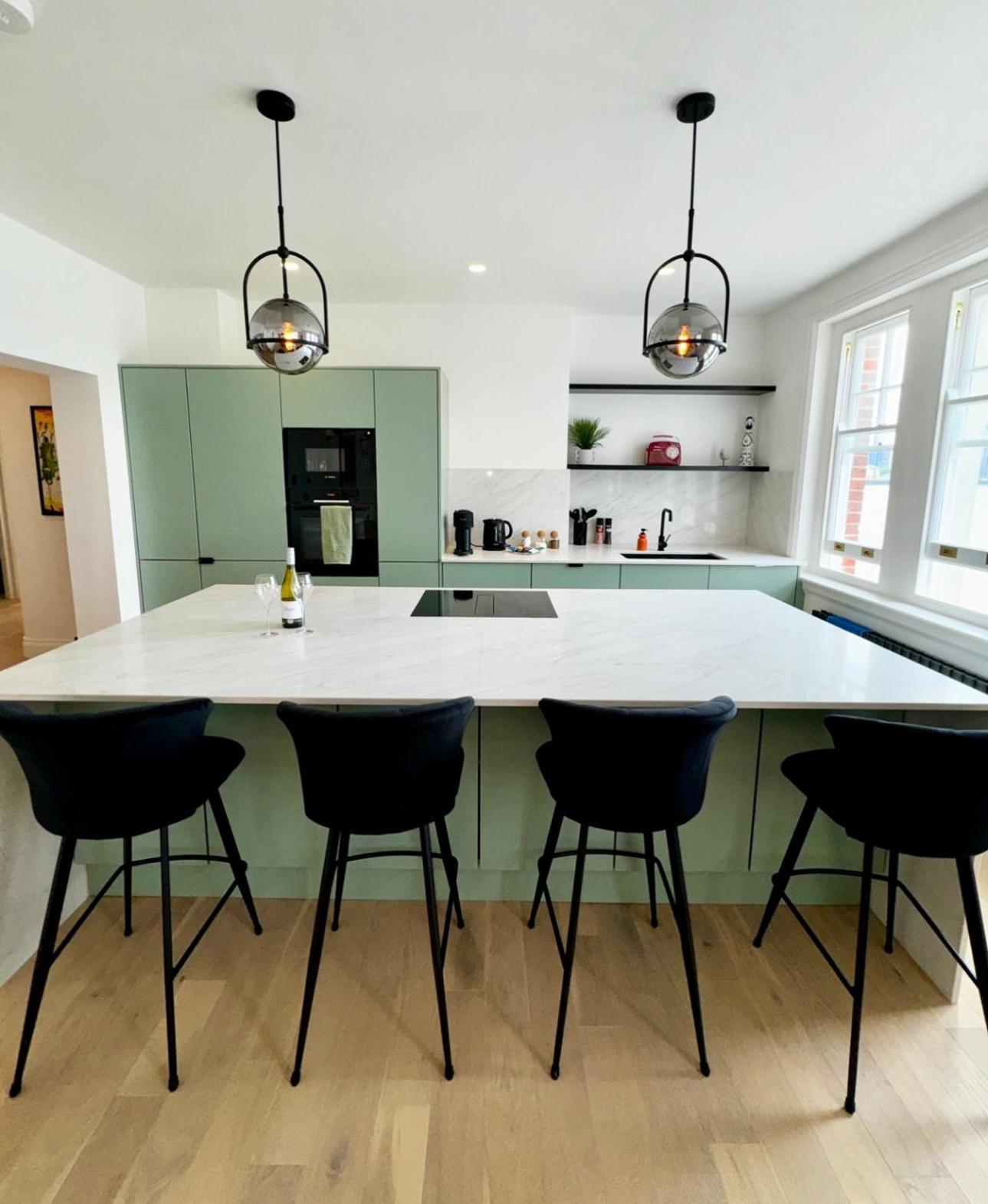 Newly Refurbished W/ River Views Лондон Экстерьер фото