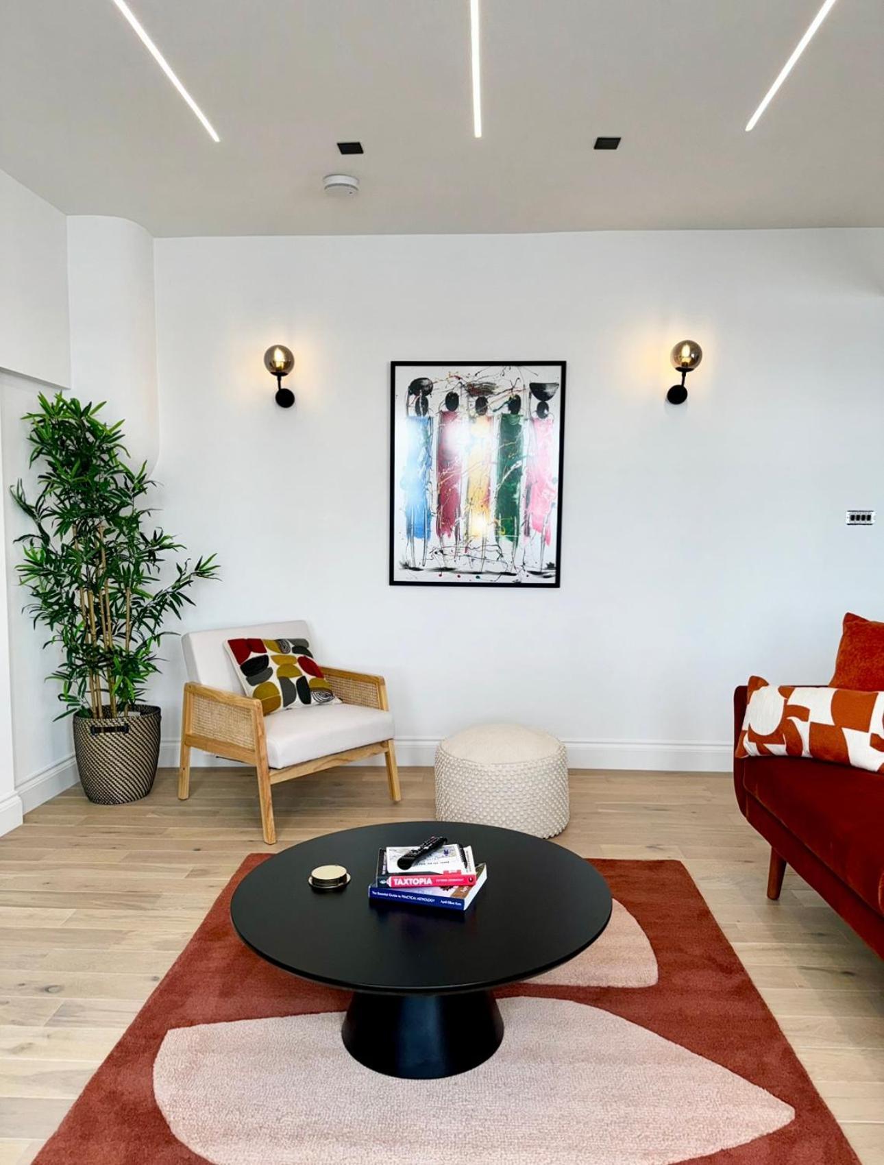 Newly Refurbished W/ River Views Лондон Экстерьер фото